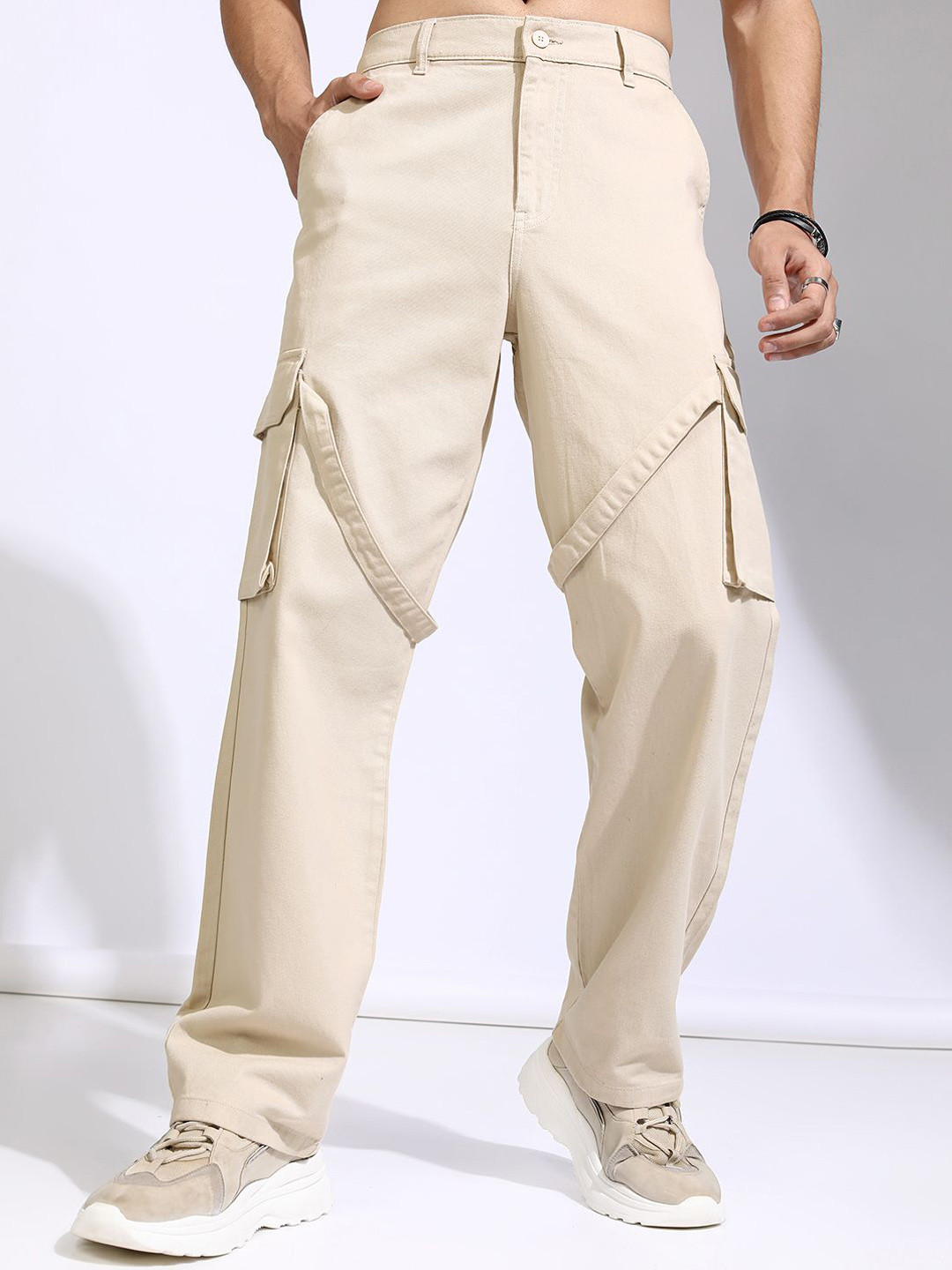 HIGHLANDER Men Solid Utility Pocket Carpenter Straight Fit Cargo Pant