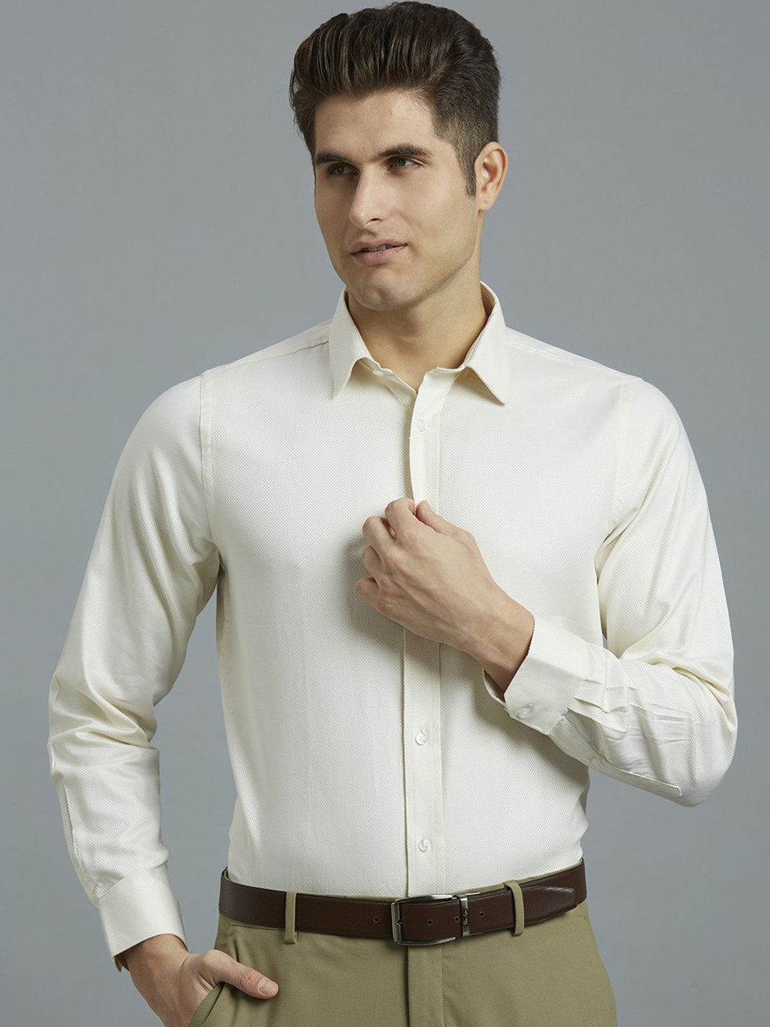 Reid & Taylor Men Slim Fit Opaque Formal Shirt