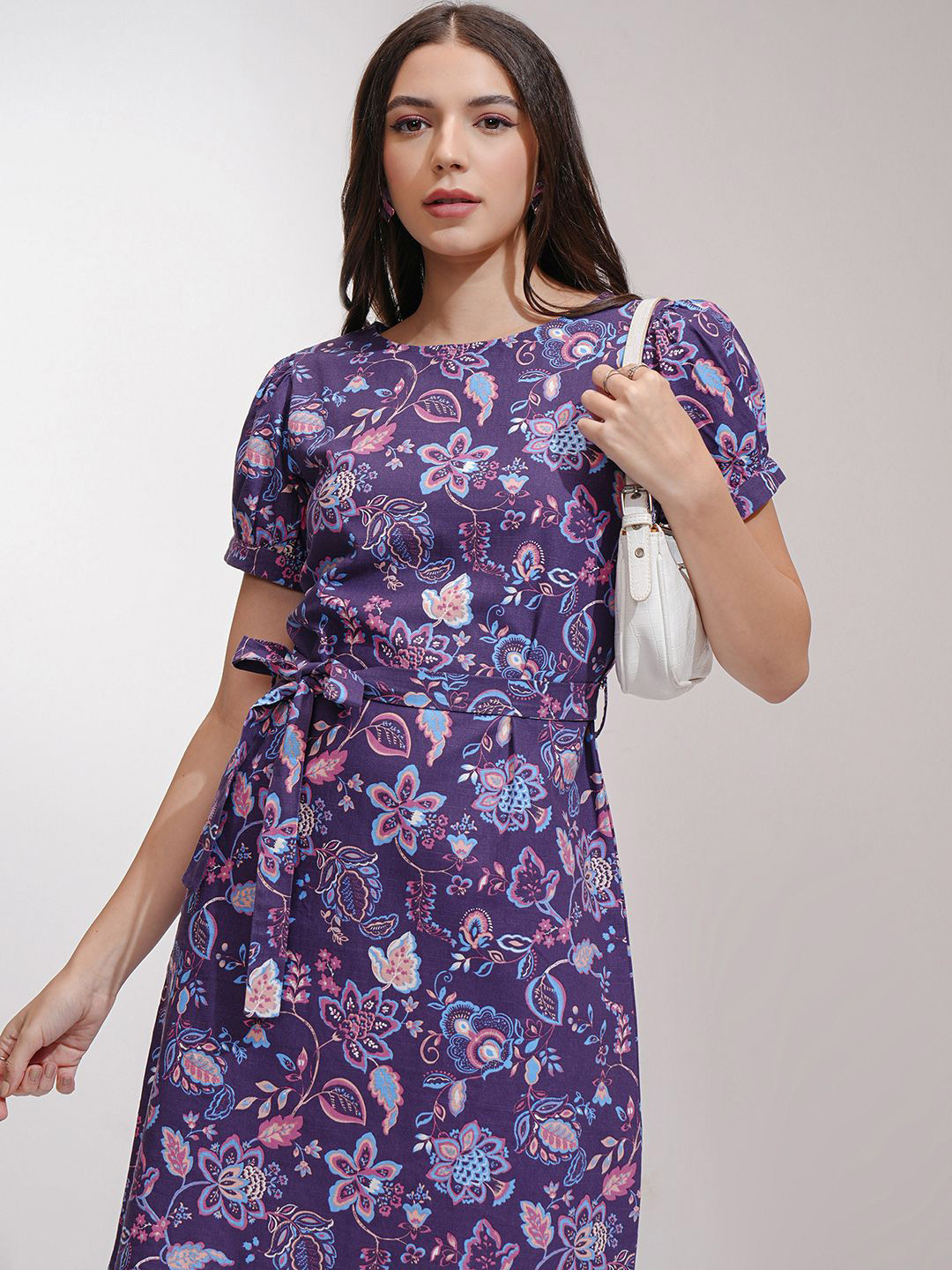 ESPYR By Tokyo Talkies Women Floral Printed A-Line Dress Comes with a belt