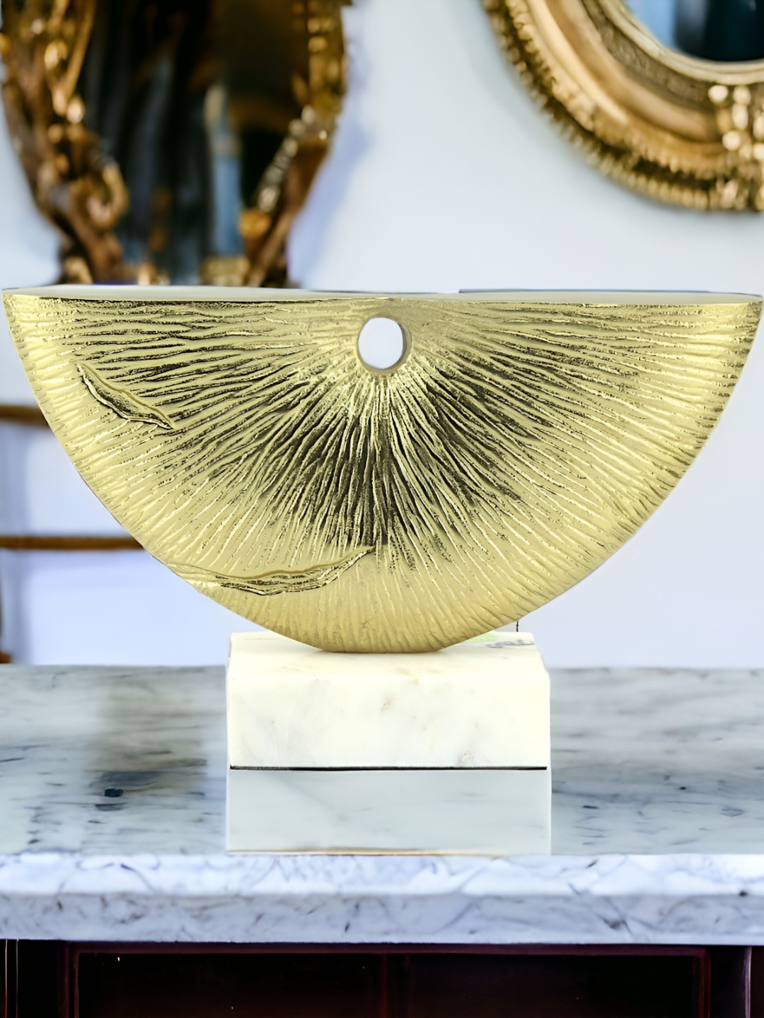 Hind Decor Gold Metal Metallic Living Room Hand-Crafted Medium Showpiece - 7.3 Inches