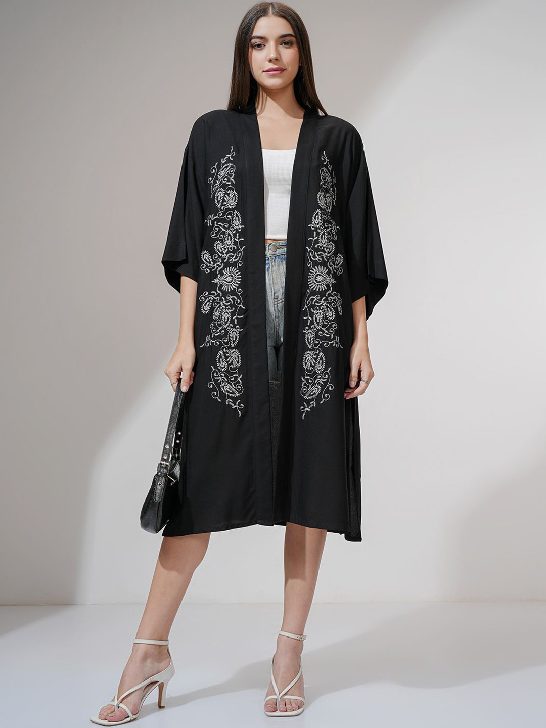 Vishudh Women Solid Embroidered Kimono Shrug With Shawl Collar