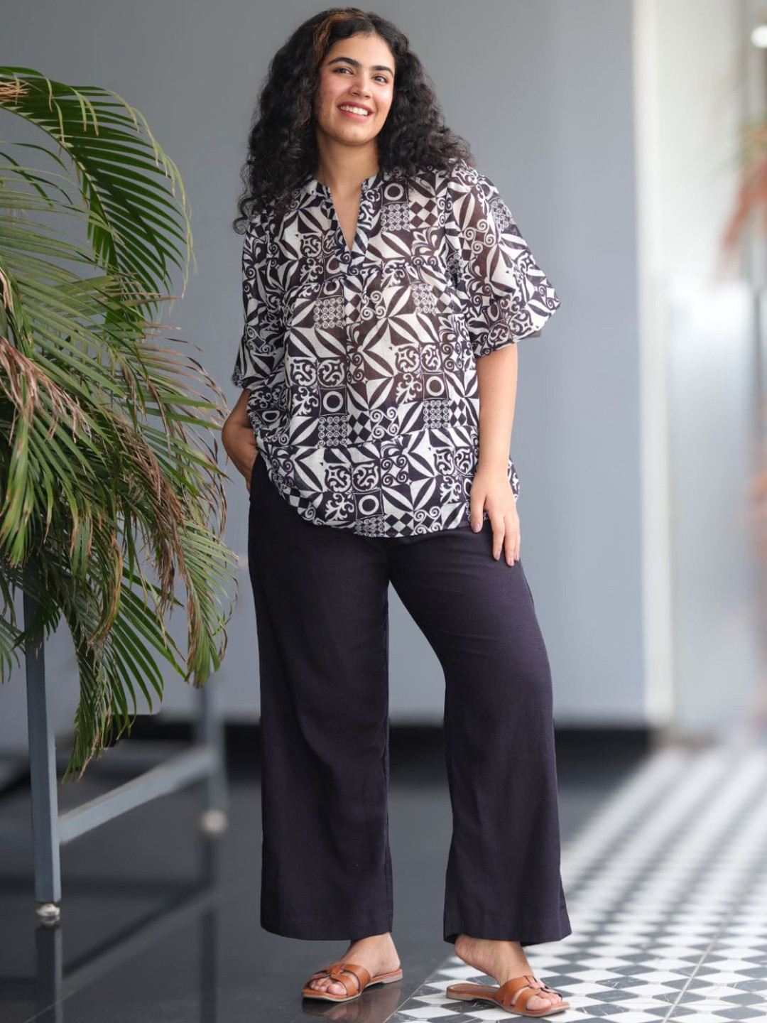 Minimul Geometric Printed Mandarin Collar Linen Shirt With Trousers