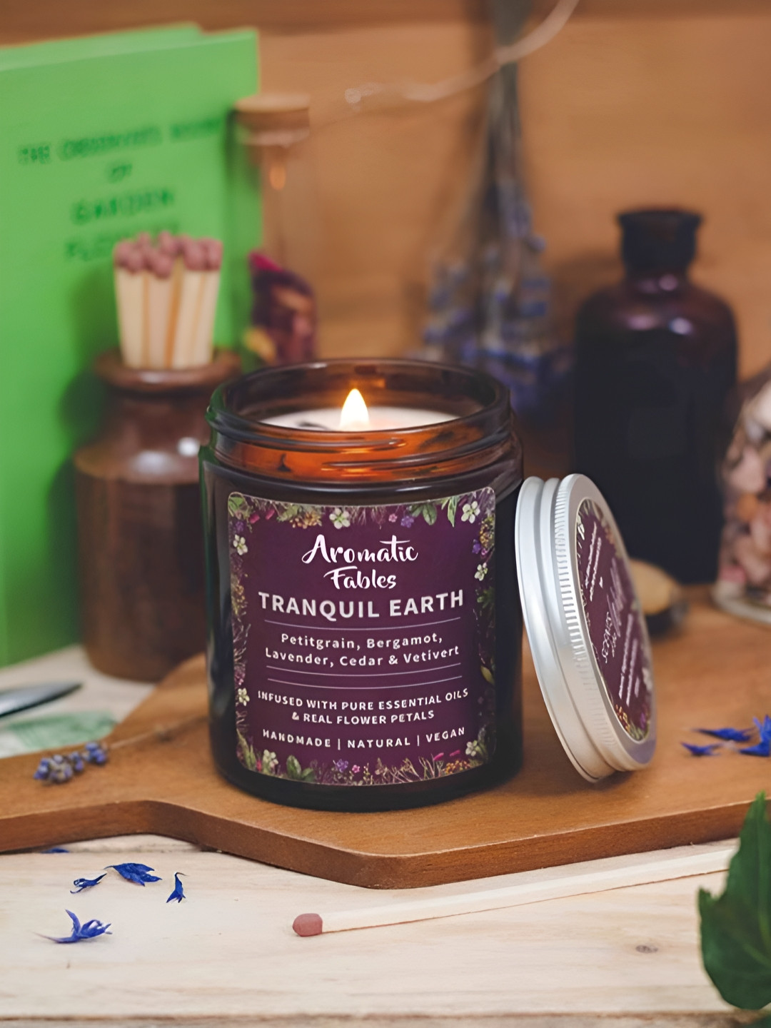 Aromatic Fables Holiday Lilly Infused Candle Christmas Aroma Petitgrain, Bergamot, Lavender, Cedar and Vetiver Jar Candles