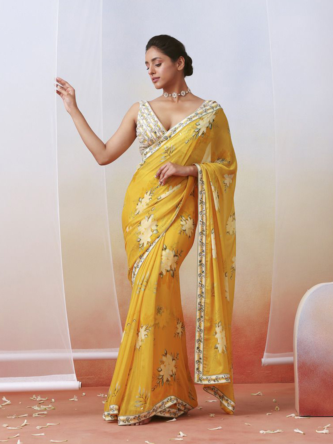 ISHA GUPTA TAYAL Women Floral Printed Pure Chiffon Saree