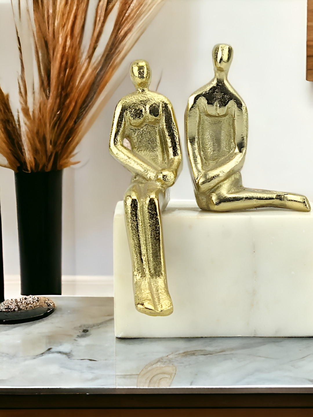 Hind Decor Couple Gold Metal Metallic Living Room Hand-Crafted Medium Showpiece - 6.1 Inches