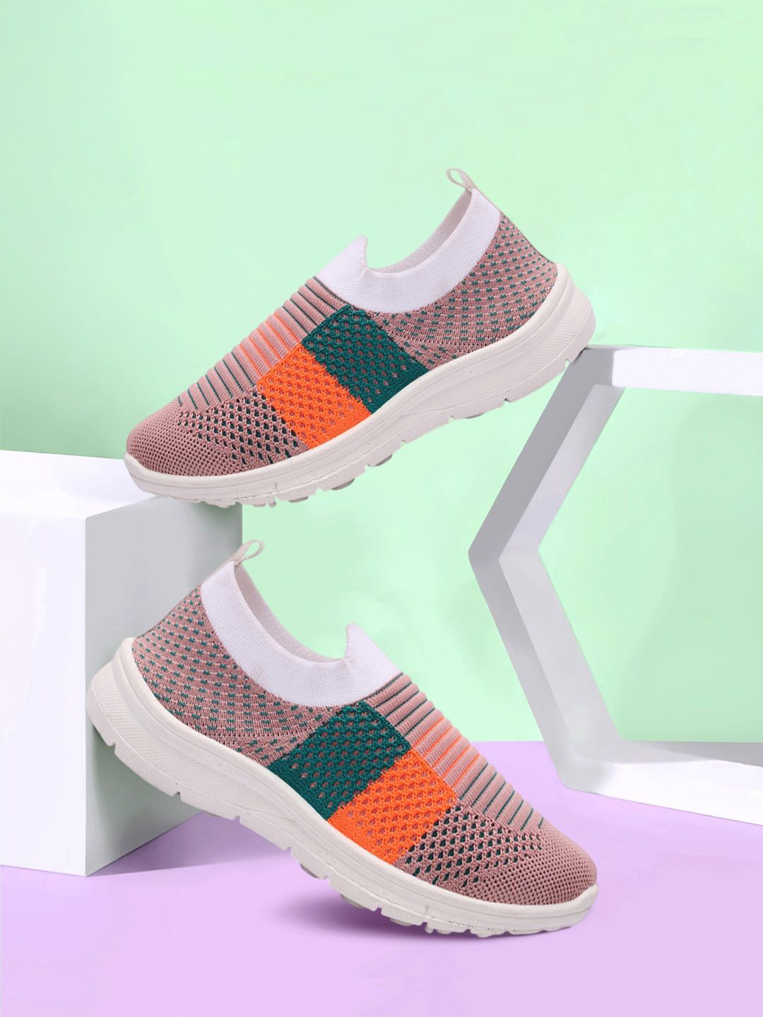 SPRENGE Girls Woven Design Round Toe Lightweight Slip-On Sneakers