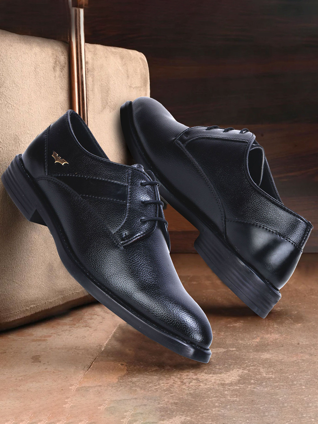 OCIO Men Textured Lace-Ups Round Toe Synthetic Leather Fashion