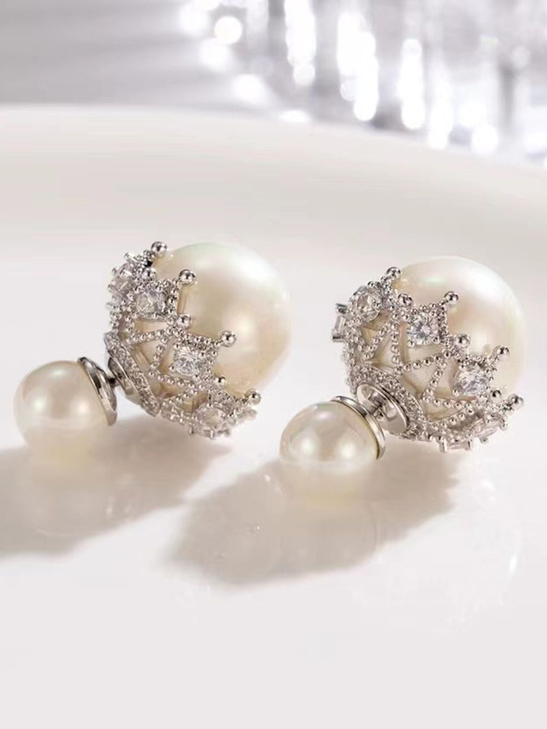 ZIVOM Oval Studs Earrings