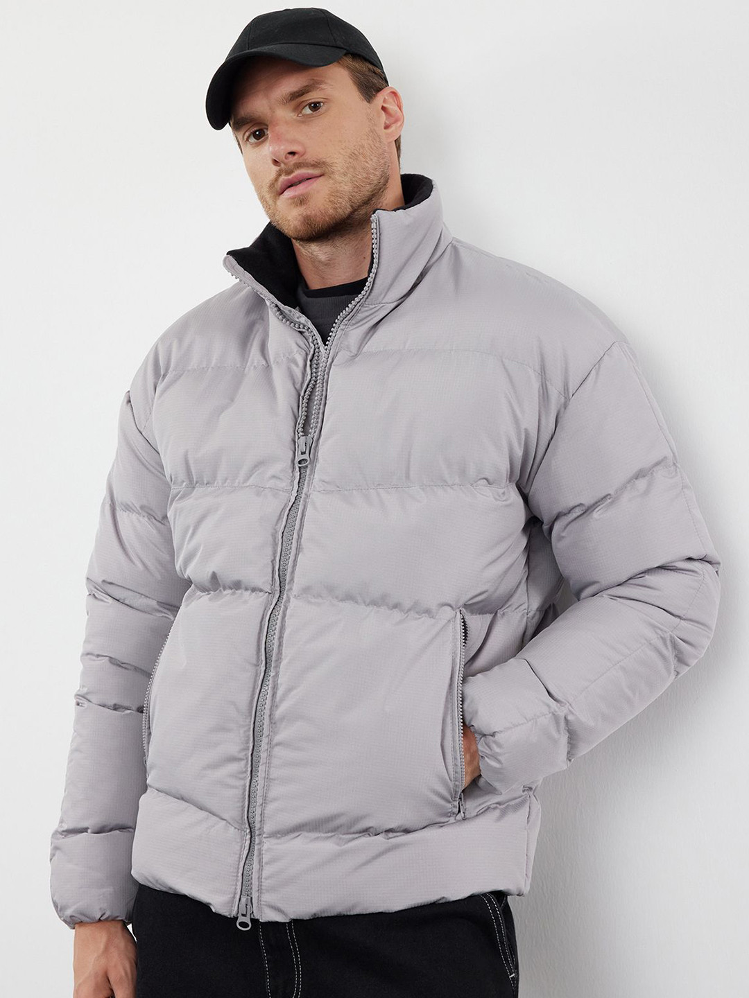 Trendyol Zipper Puffer Jacket With Pockets