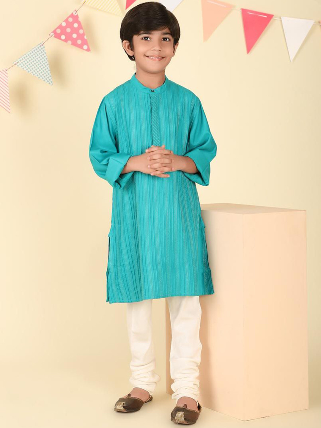 Fabindia Boys Cold-Shoulder Sleeves Thread Work Kurta