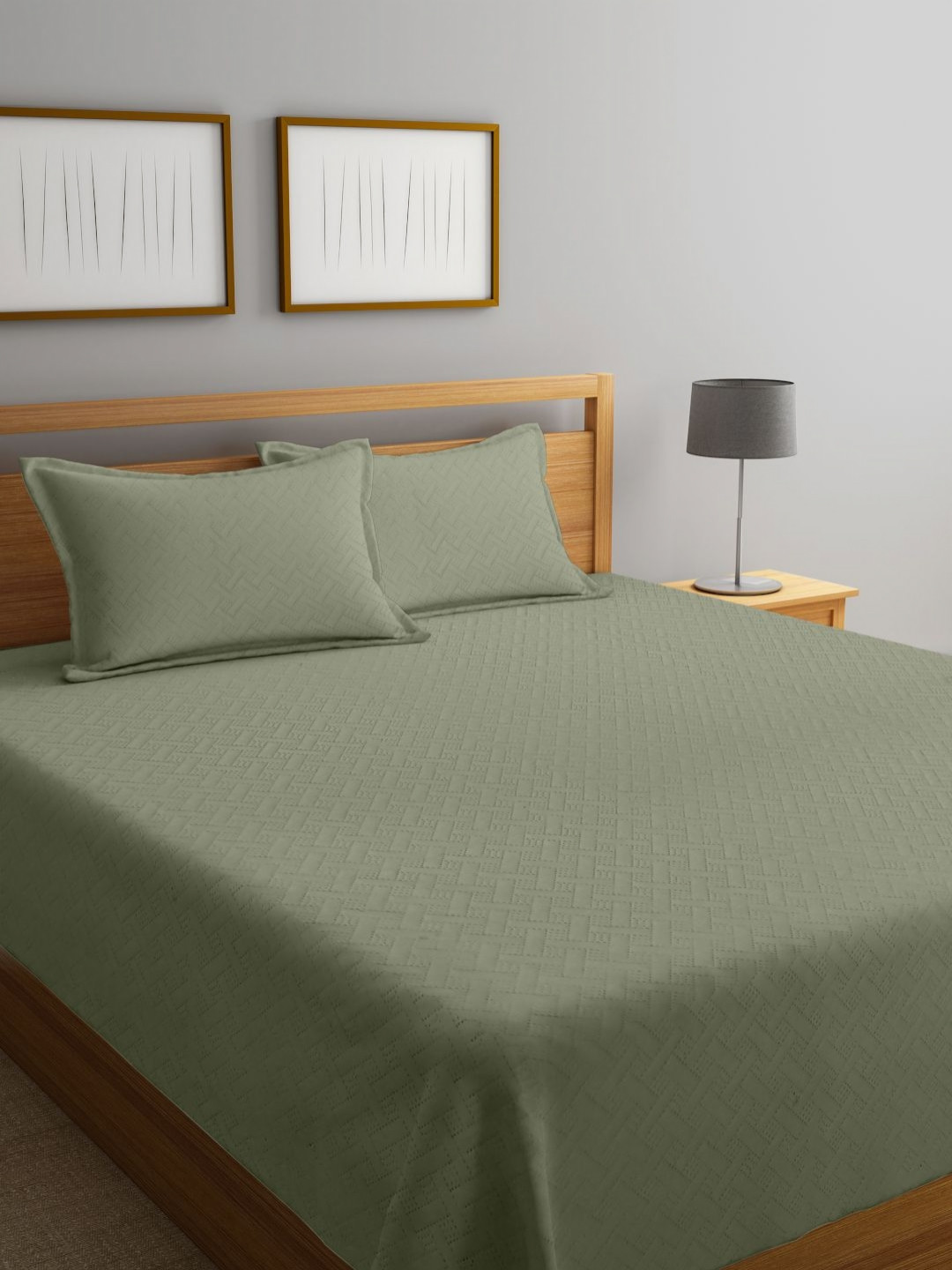 SOKNACK Green 280 TC Quilted Double Queen Bed Cover With Pillow Covers- 2.28 x 2.54 m