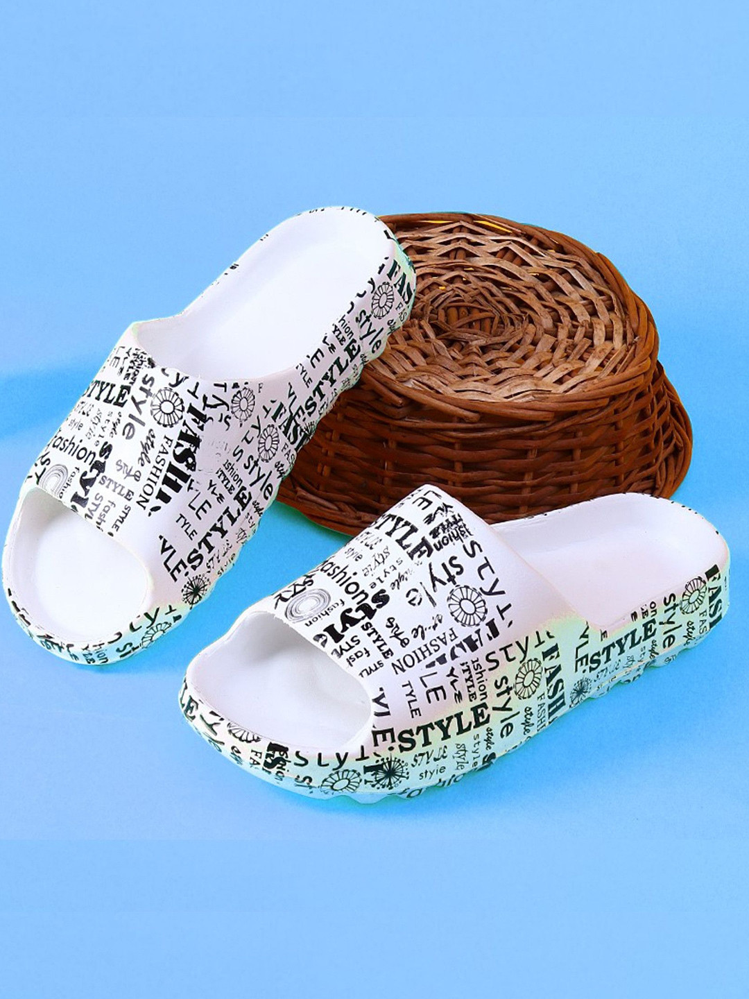 KAPYANSH Men Printed Rubber Sliders