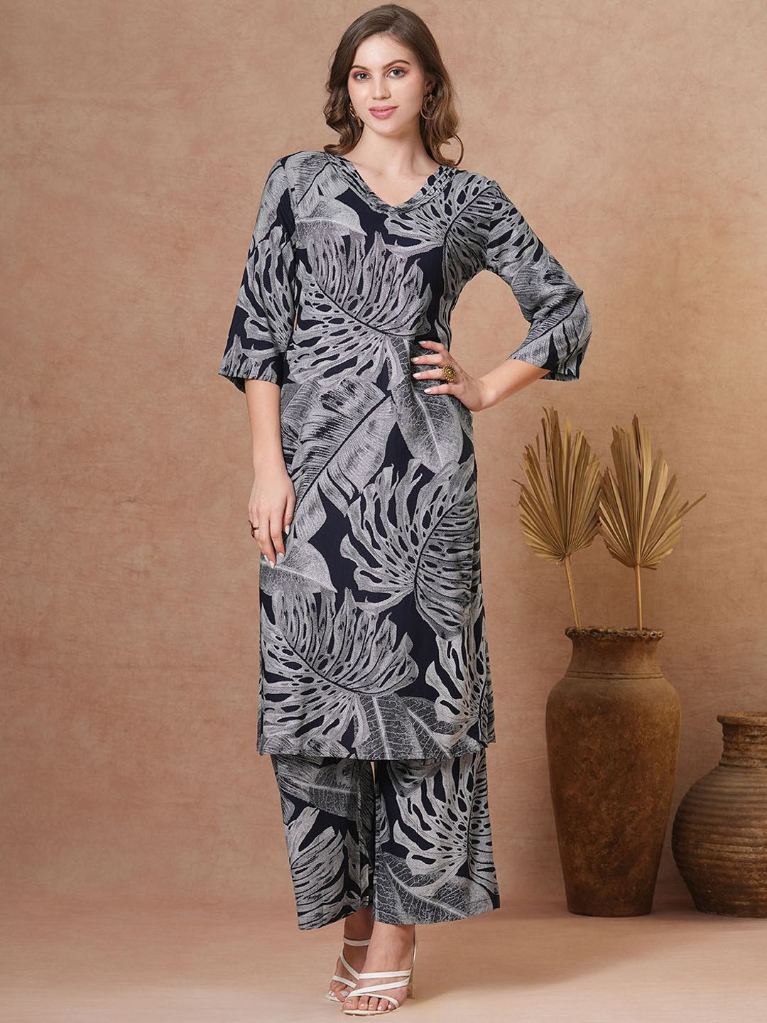 FASHOR Navy Blue and Grey Printed Three-Quarter Sleeves Tunic with Palazzo