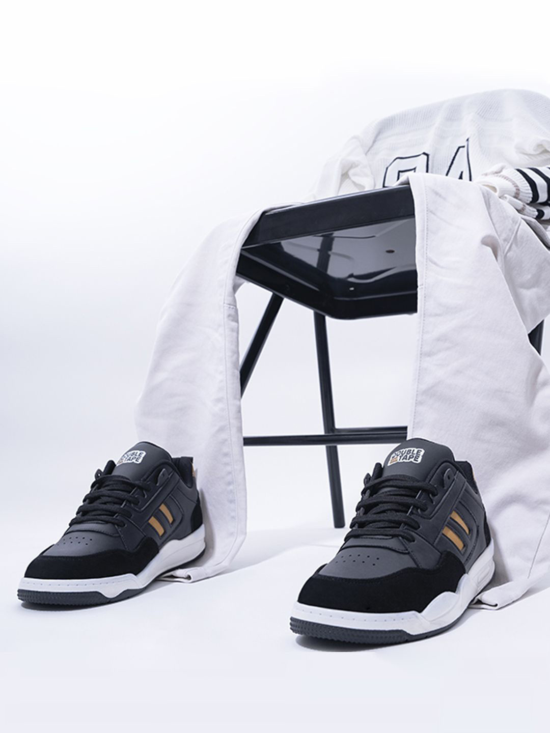 DOUBLE TAPE Men Vanguard Elite sneakers