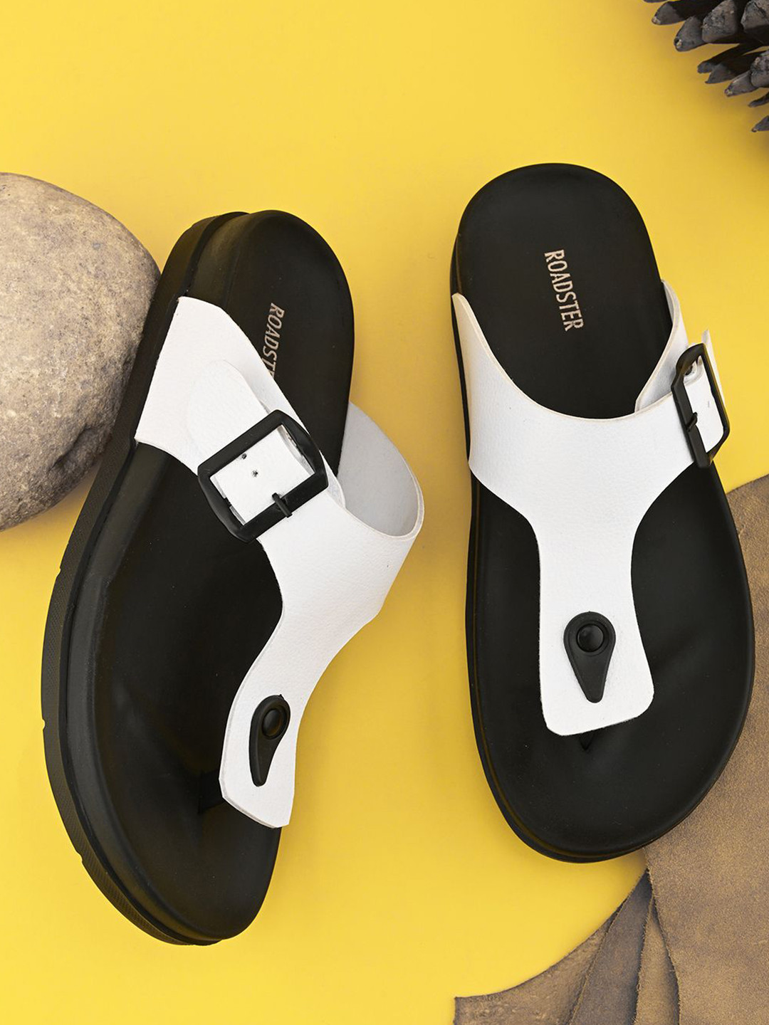 The Roadster Lifestyle Co Men Comfort Pu Footbed Thong Sandals