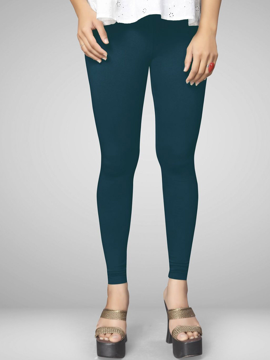 MANTICORE Slim-Fit Ankle Length Leggings