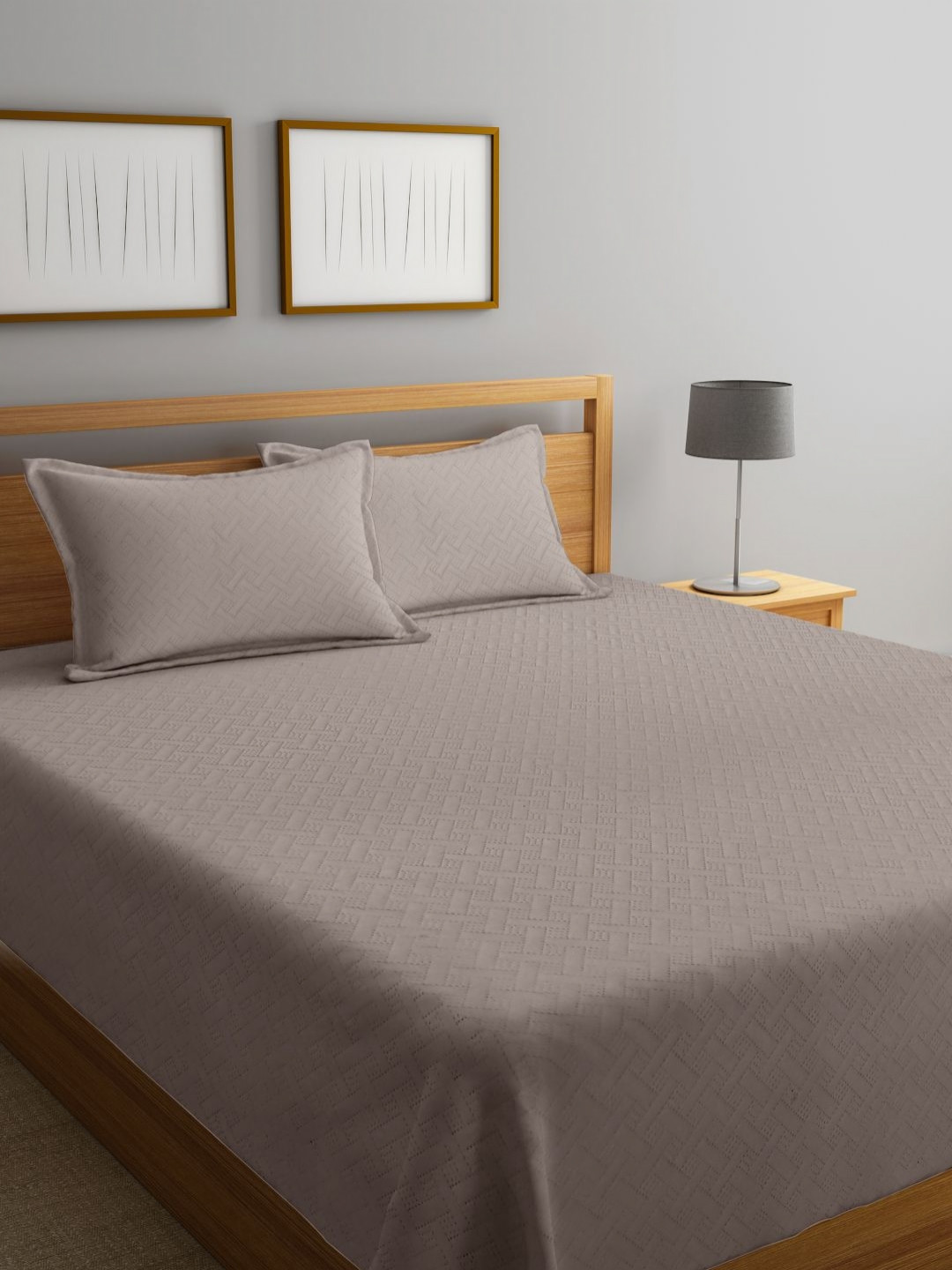 SOKNACK Brown Striped Bed Cover With Pillow Covers 2.5 m x 2.2 m