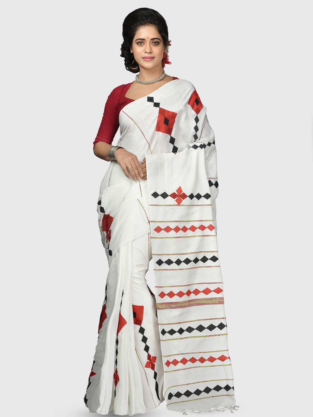 Crochetin Geometric Woven Design Saree