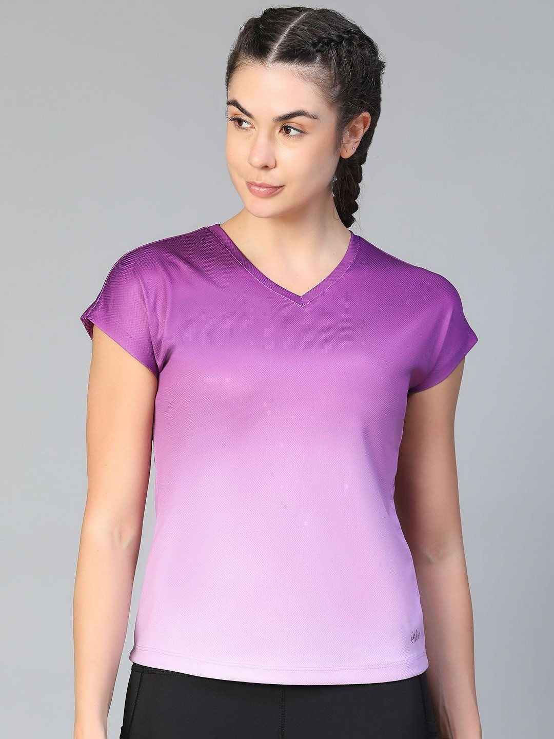 ATHLISIS Women Printed V-Neck e-Dry Raw Edge Slim Fit T-shirt