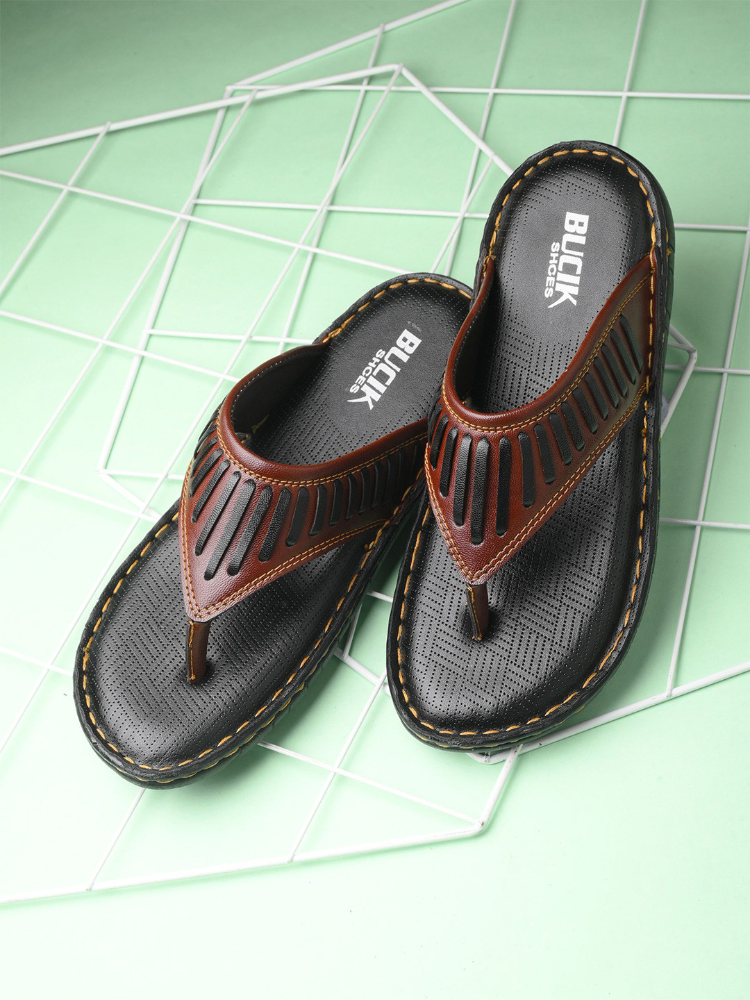 BUCIK Men Self Design Thong Flip-Flops