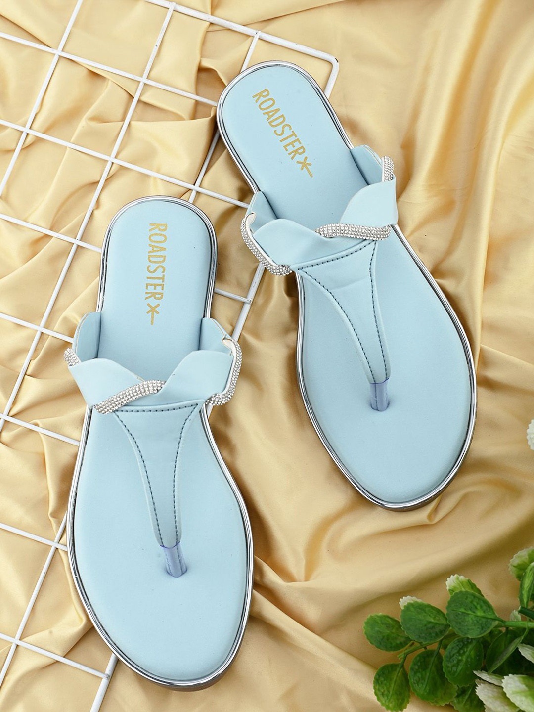 The Roadster Lifestyle Co Women Western - Embellished T-Strap Flats