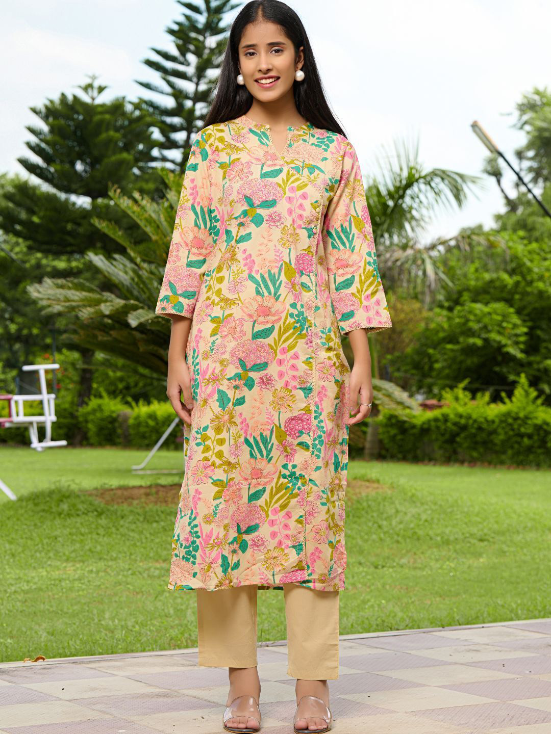 PRETTY PALLU Women Floral Printed Regular Pure Cotton Kurta with Trousers