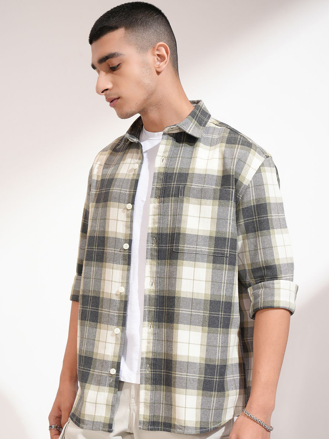 HIGHLANDER Men Opaque Checked Casual Shirt