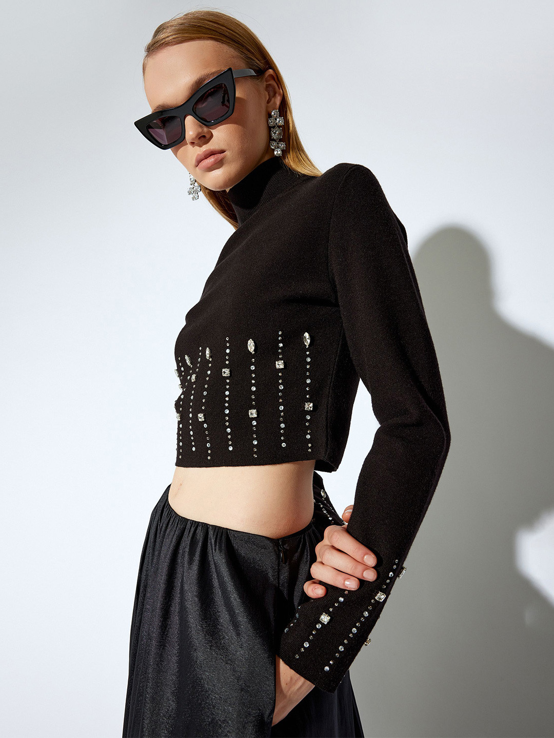 Koton Women Embroidered Turtle Neck Crop Pullover