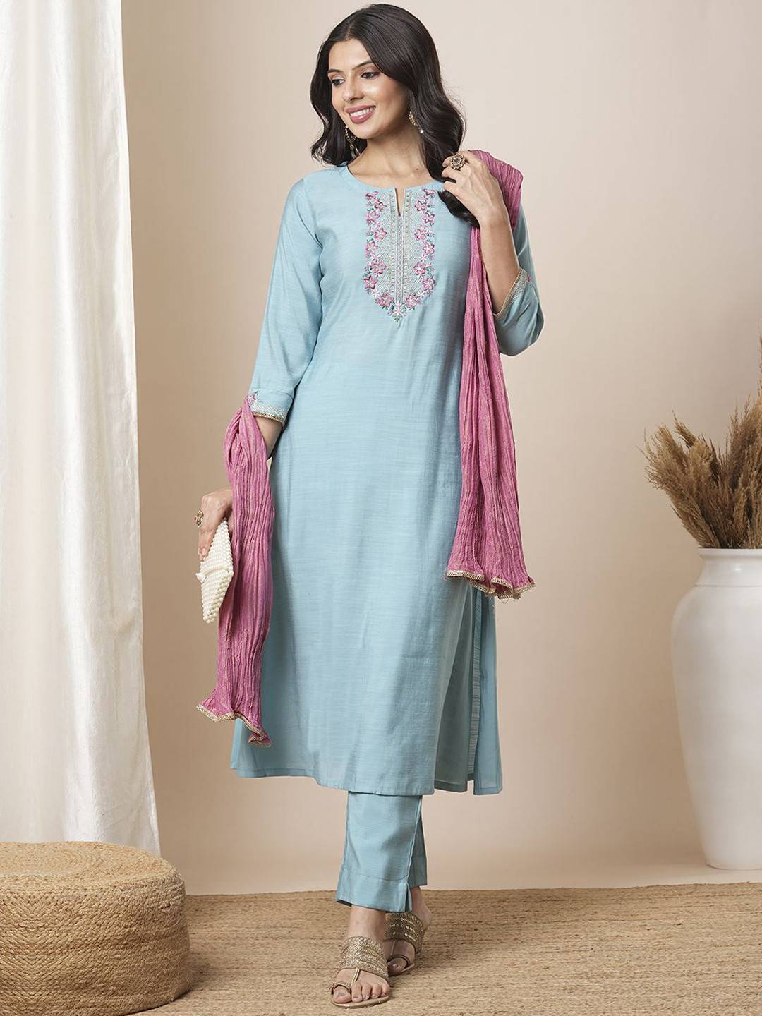 KAMI KUBI Women Embroidered Regular Thread Work Kurta with Trousers & With Dupatta