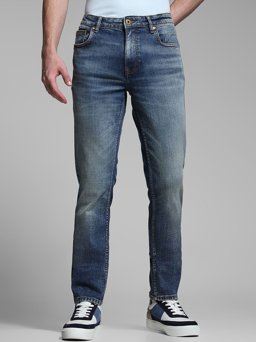 Jack & Jones Men Slim Fit Low-Rise Light Fade Stretchable Cotton Jeans