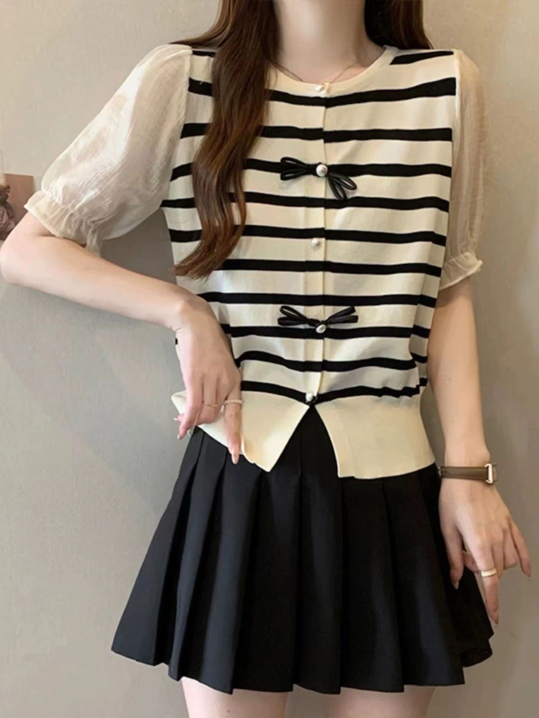 KPOP Women Round Neck Short Sleeves Horizontal Stripes Top