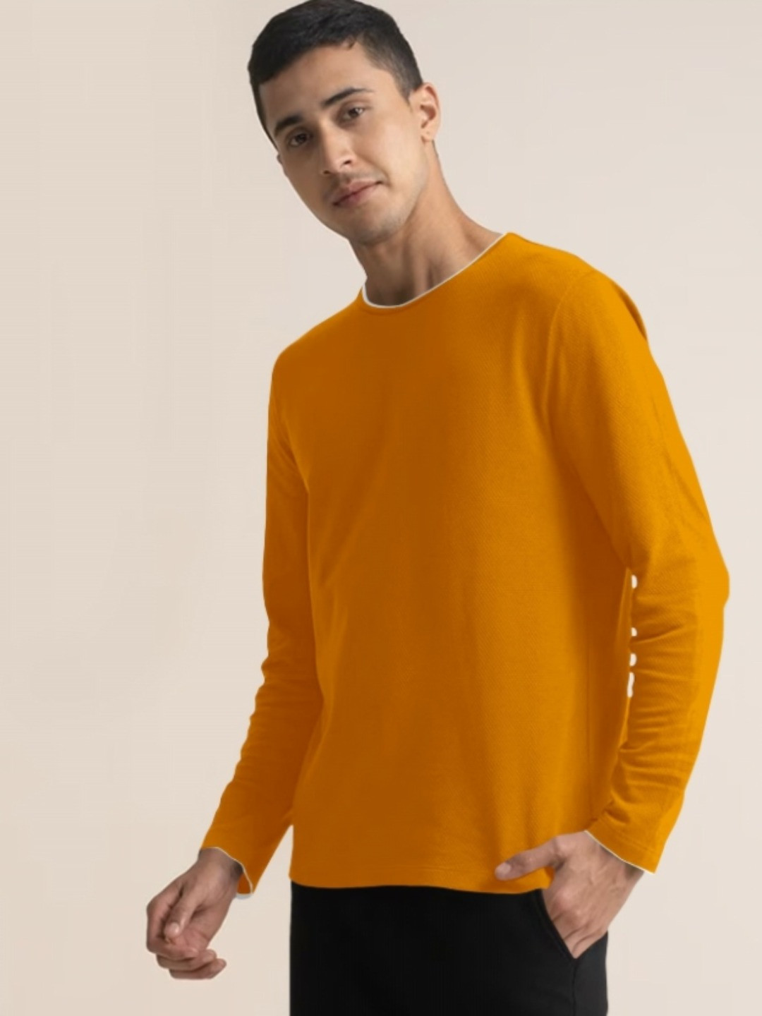 Metronaut Men Solid Round Neck Cotton Slim Fit T-shirt
