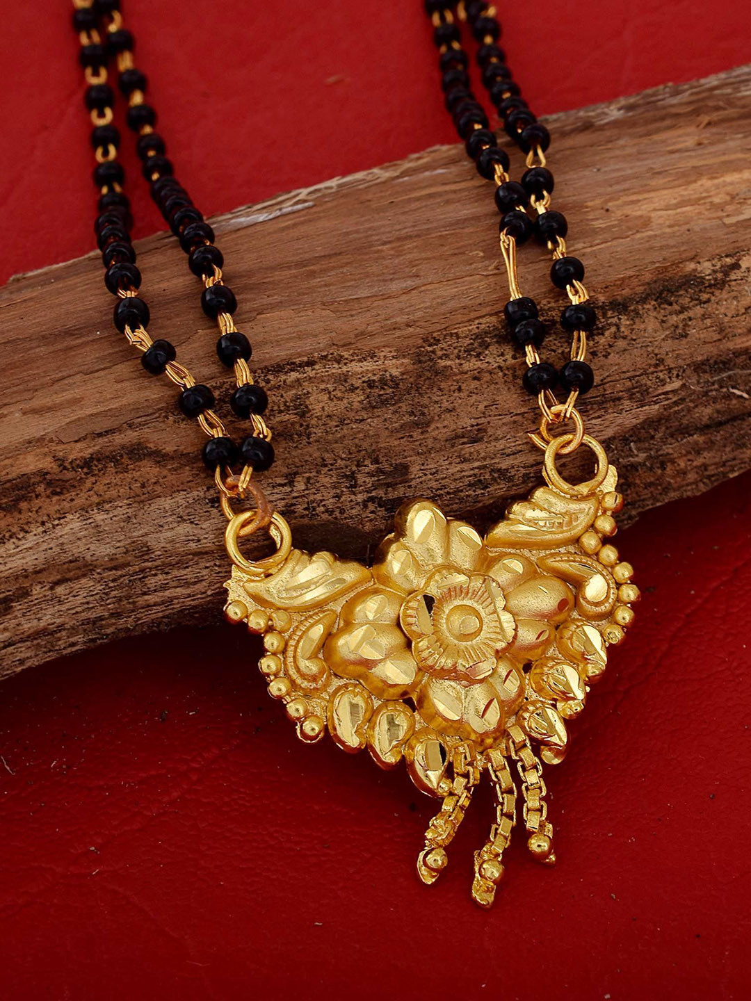 MEMOIR Gold-Plated Artificial Beads Small Zize Traditional Mangalsutra