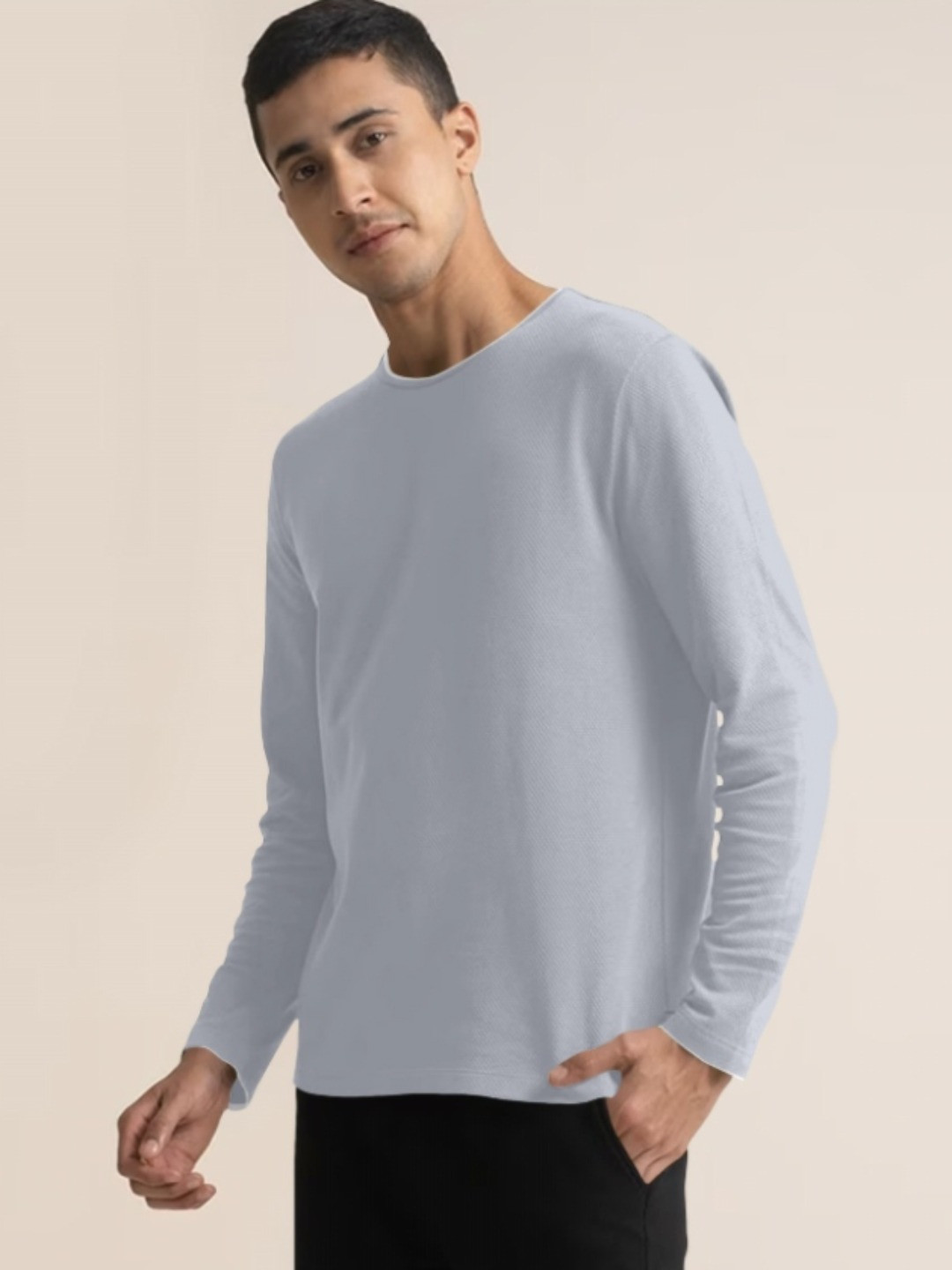 Metronaut Men Solid Round Neck Cotton Slim Fit T-shirt