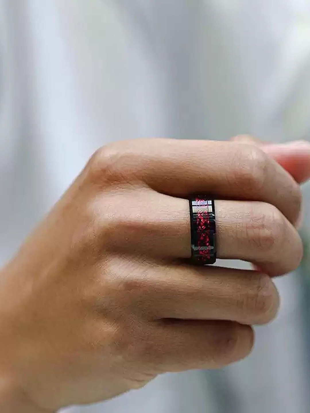 Lila Stainless Steel Dragon-Designed Finger Ring