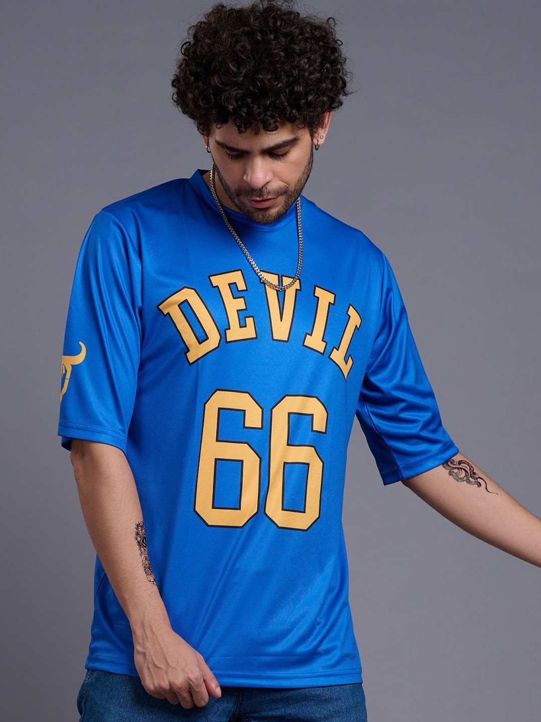 GO DEVIL Men Typography Striped Pockets T-shirt