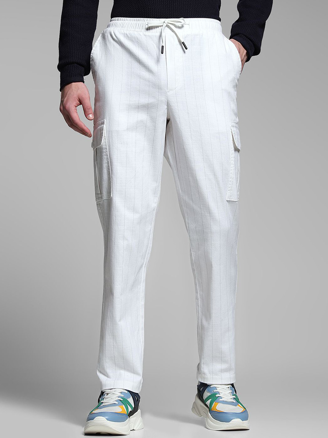 Jack & Jones Men Tapered Fit Cargos Trousers