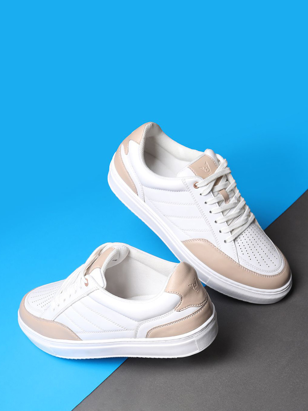 V8 by Ruosh Men Colourblocked Lace-Ups Sneakers