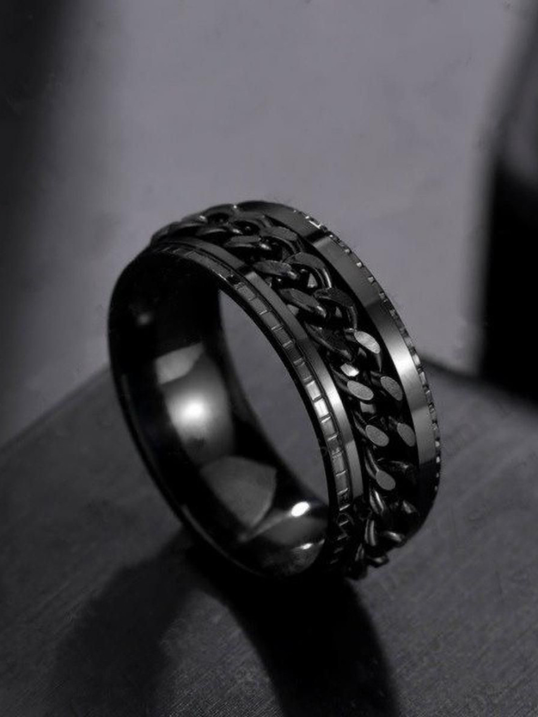 Lila Unisex Stainless Steel Chain Rotatable Finger Ring