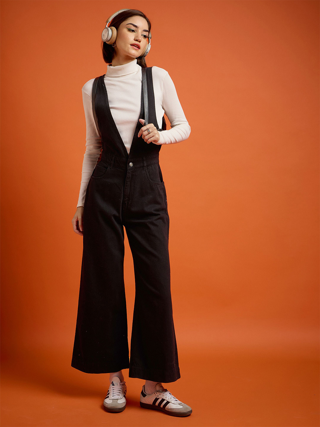SASSAFRAS Women V-Neck Flared Leg Pure Cotton Basic Jumpsuit
