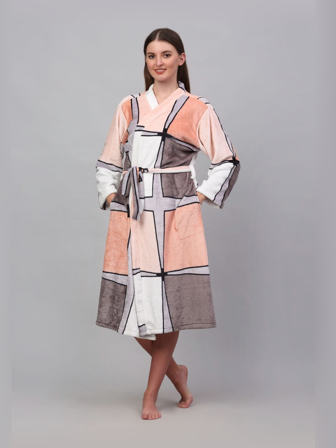 KLOTTHE White Colorblock Wool Drawstring Knee Length Bath Robe-M