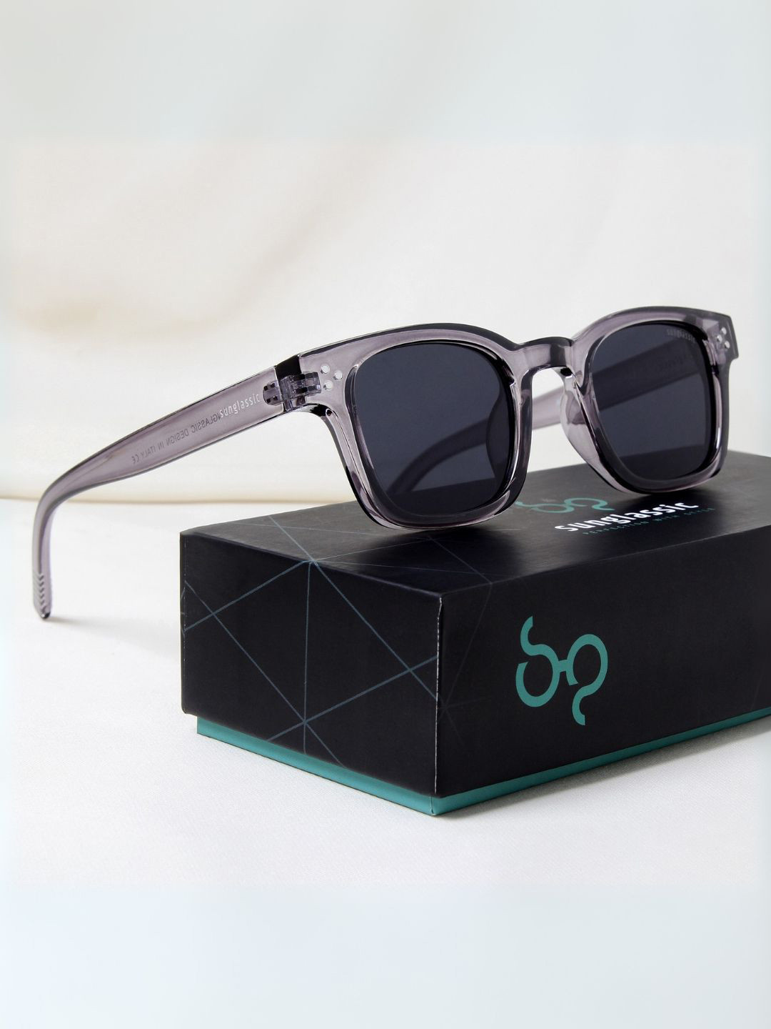 SUNGLASSIC Unisex Wayfarer Sunglasses with UV Protected Lens Ares-Grey-Black