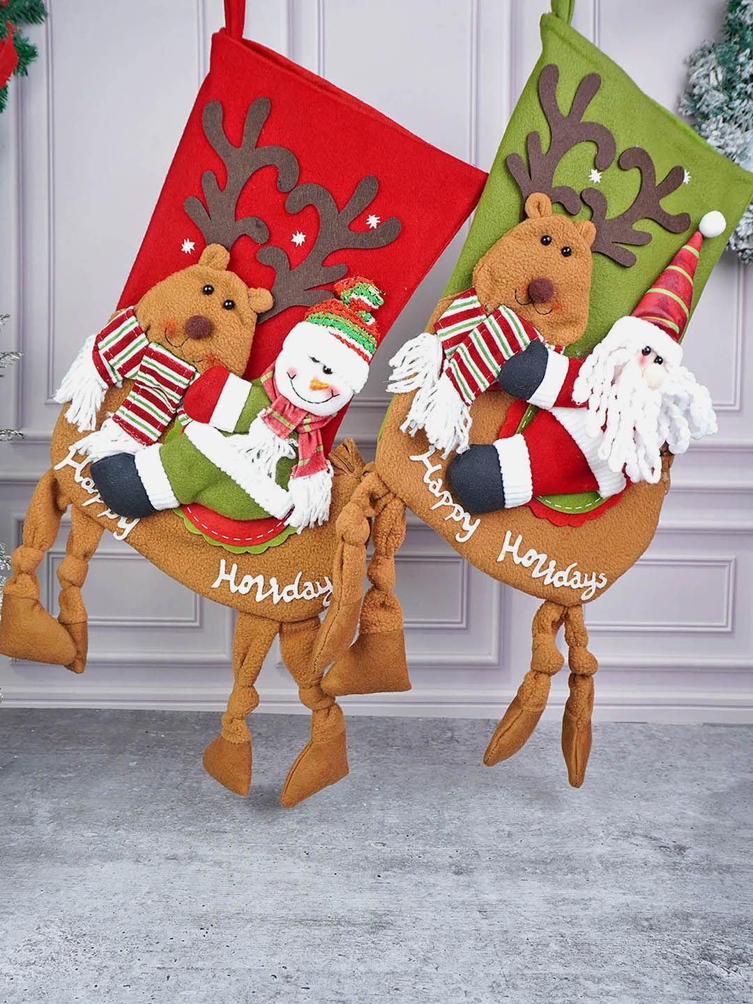 Little Surprise Box LLP Red & Green 2 Pieces Knot Leg Christmas Stockings