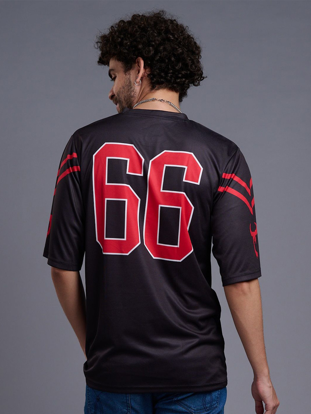 GO DEVIL Men Varsity Striped Applique T-shirt