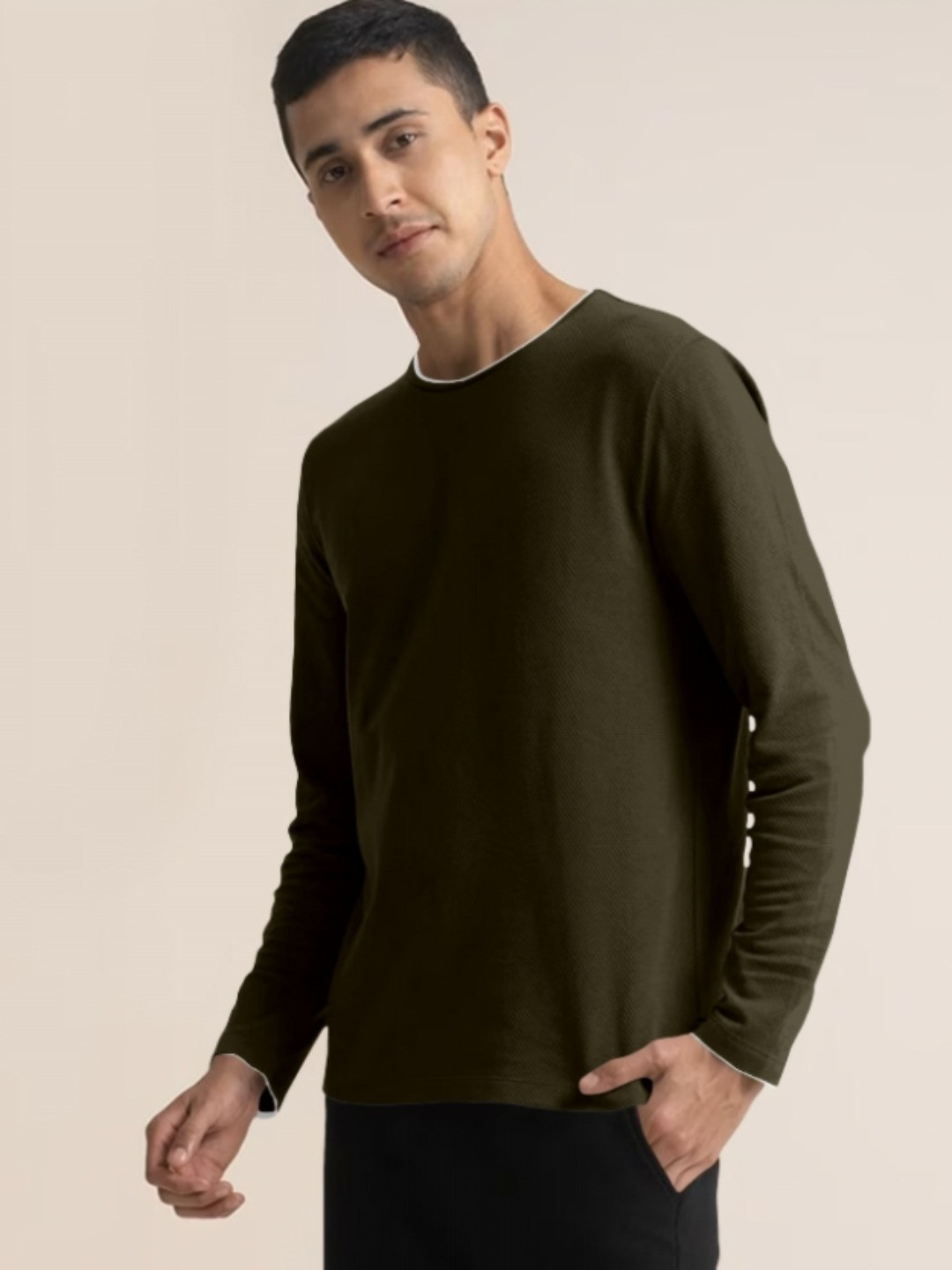 Metronaut Men Solid Round Neck Cotton Slim Fit T-shirt
