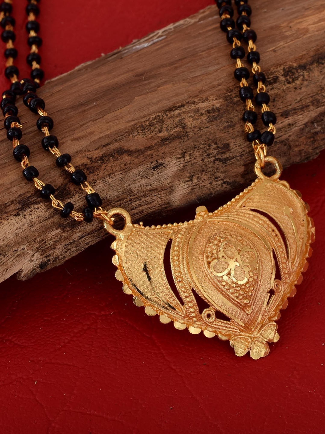 MEMOIR Gold-Plated Artificial Beads Elegant Heart Shape Mangalsutra