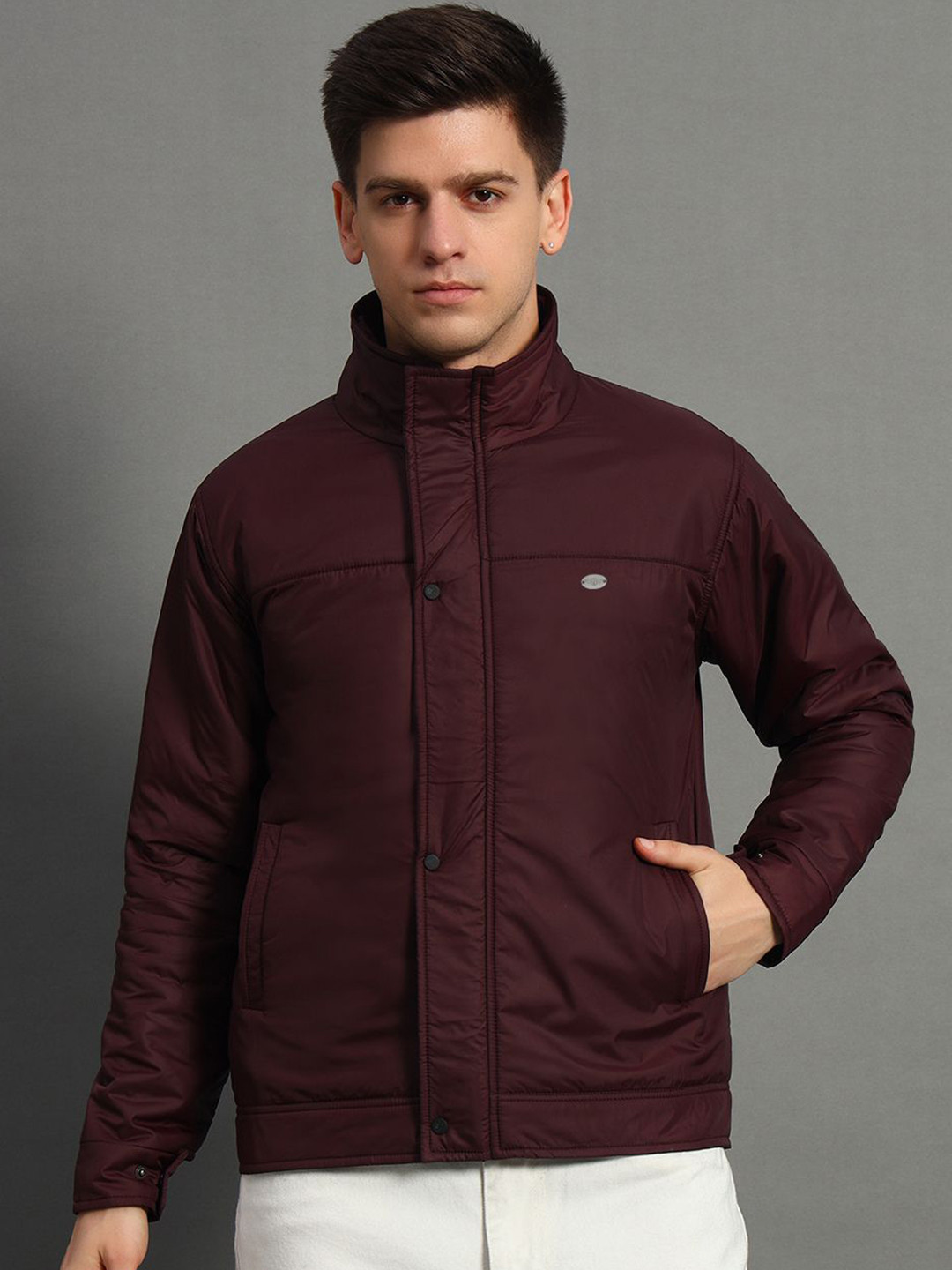 GET GOLF Men Polyester Lightweight Quilted Jacket with Embroidered