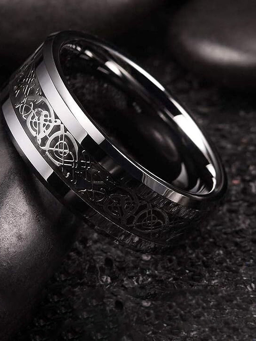 Lila Textured Thumb Valentine Finger Ring