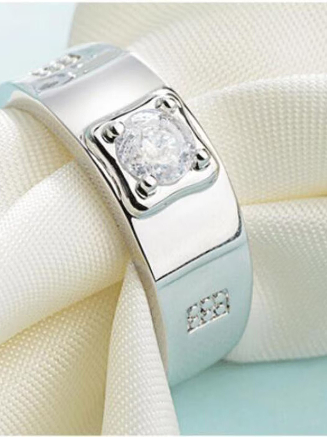 Lila Stone-Studded Adjustable Finger Ring
