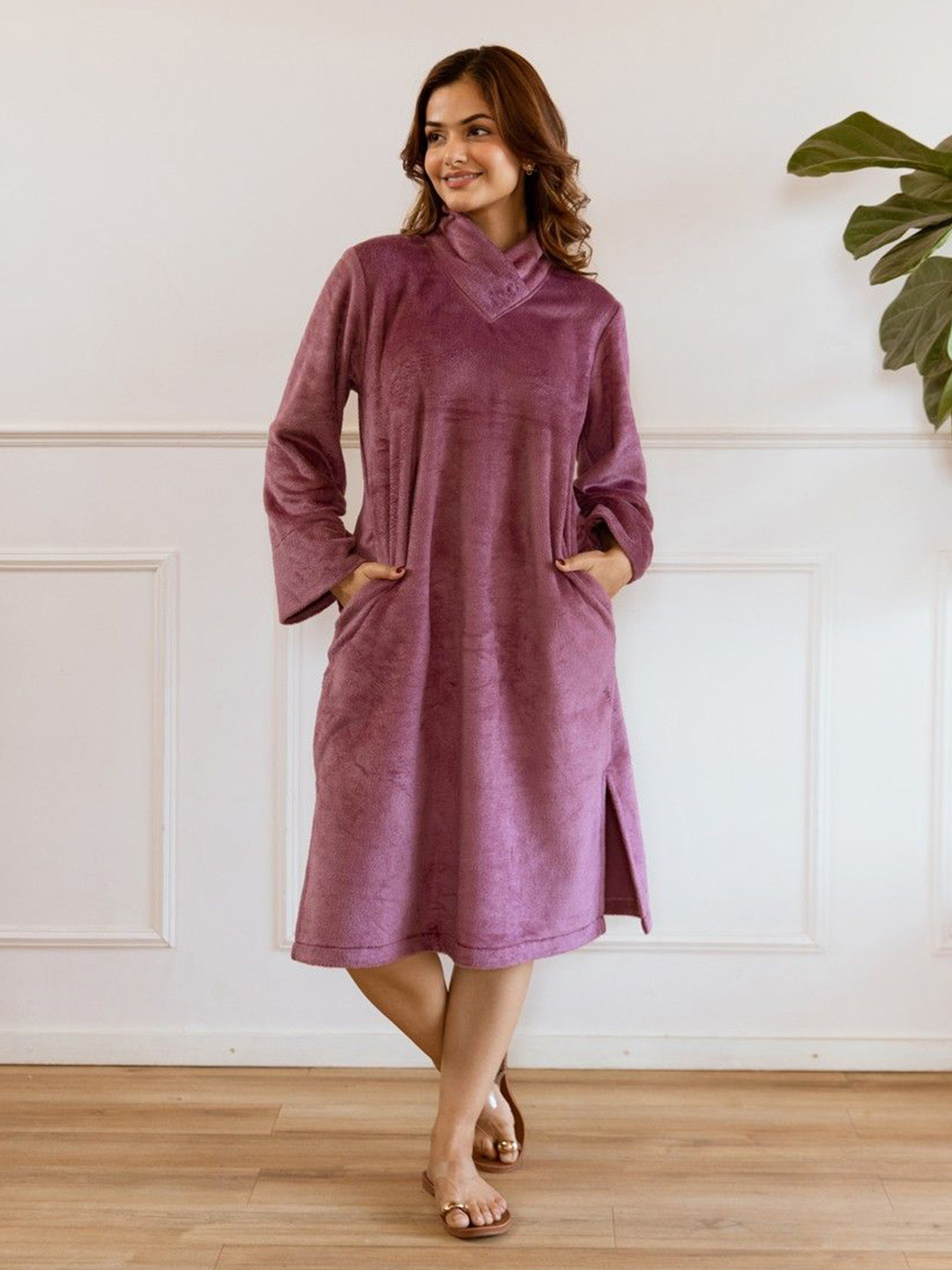 FEATHERS CLOSET Women Velvet Knee Length Jumper Dress